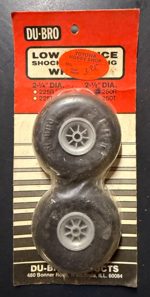 Vintage Du-Bro 2-1/2" Shock Absorbing Wheels RC Airplane NOS Sealed 250R 250T - Image 1 of 1