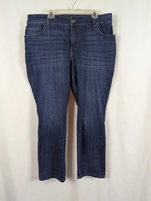 Lee Women's Plus Size 20W Blue Mid Rise Relaxed Fit Straight Leg Denim Jeans - Image 1 of 4