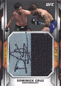 DOMINICK CRUZ SIGNED AUTO'D 2020 TOPPS UFC KNOCKOUT JUMBO FIGHT MAT CARD 47/135 - Picture 1 of 3