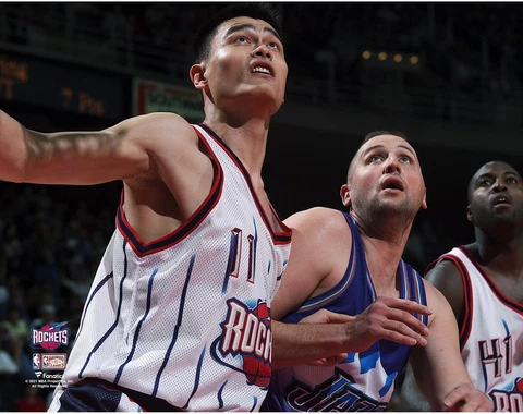 Yao Ming Houston Rockets Unsigned Boxing Out Greg Ostertag Photograph Cover