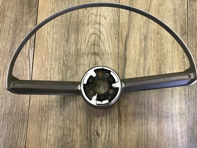 68 PLYMOUTH FURY 1967 CARROCERÍA C MOPAR USADO VOLANTE BOCINA ANILLO FABRICANTE DE EQUIPOS ORIGINALES C-G Foto 1 de 4