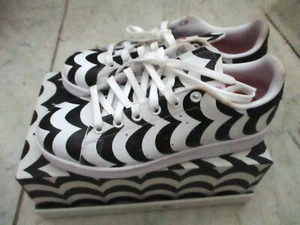 Converse Marimekko Sneakers, women's size 6, Brand New - Picture 1 of 2