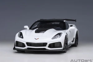 AUTOart 71270 1/18 CHEVROLET CORVETTE C7 ZR1 Ártico Blanco Modelo Fundido Coche - Imagen 1 de 12