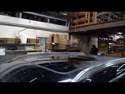 Укомплектованные направляющие и мотор из солнечного стекла для крыши подходят для 18-23 XT5 1547018 - Изображение 1 из 4