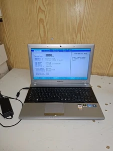 SAMSUNG  E3520 Laptop  i3 - Foto 1 di 10