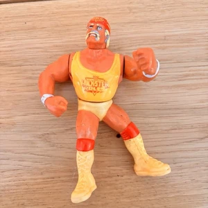 Hasbro WWF/WWE Vintage Hulk Hogan Actionfigur WWE Wrestler schlechter Zustand - Bild 1 von 8