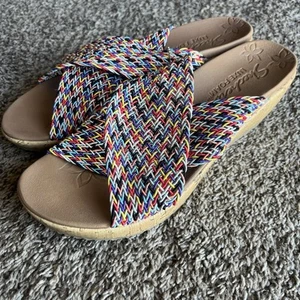 Sandali con zeppa Sketchers Cali Beverlee tessuto arcobaleno lusso schiuma sughero 9,5 nuovi senza scatola - Foto 1 di 8