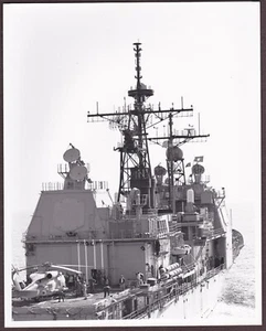 USS Cowpens (CG-63) Oficial 8x10 B&W Brillante Publicidad BIW Fotografía #12 - Imagen 1 de 1