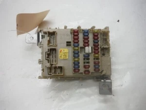 2002 INFINITI i35 A/T DRIVER DASH FUSE BOX ASSEMBLY OEM 2003 2004 - Picture 1 of 10