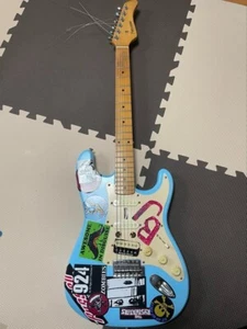 Handgefertigte Green Day Billie Joe Armstrong BLAU Replik Gitarre aus Japan - Bild 1 von 7