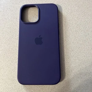 Genuine Silicone Phone Case With MagSafe For iPhone 12 Pro Max - Picture 1 of 5