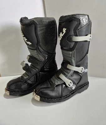 Nearly New - Wulfsport Junior Motocross Boots EU 38 UK 5 Black And Grey - Image 1 of 4