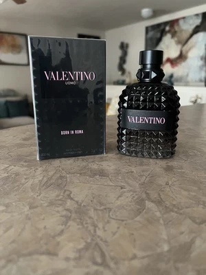 Valentino Uomo Born in Roma Eau de Toilette para Hombre spray colonia Foto 1 de 4
