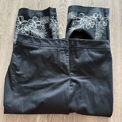 Apostrophe Casual Embroidered Womens Capri Pants - Size 8P Petite Black Floral - Image 1 of 4