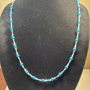 Artisan 23,5 Zoll silberfarbene Halskette mit Blau und Silber  - Bild 1 von 8