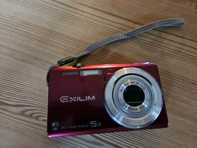 Casio Exilim EX-ZS10 - Bild 1 von 4