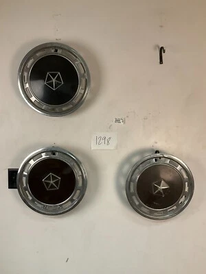 Cantidad 3 1982 1982 Chrysler LeBaron Dodge 400 cubierta de rueda 4238526 tapa antigua vintage Foto 1 de 4