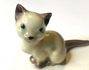 Hagen Renaker Siamese Cat Animal Figurine Sitting 00438 Made in USA - Picture 1 of 9