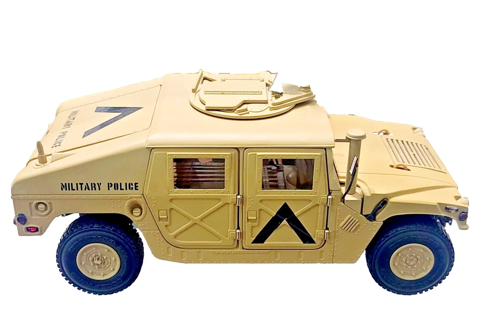 1995 General Humvee US Military 1:18 Scale, Diecast By Exoto Thunder Toys - Image 1 of 4