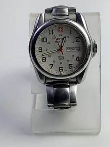 Vintage Swiss military Watch Ref: 096-1009 Water Resistant 100M Swiss Made - Picture 1 of 14
