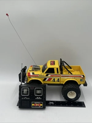 Vintage RADIO SHACK OFF ROADER 1980s 60-4057A 4x4 RC Truck Not Tested Parts Only - Image 1 of 4