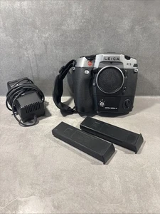Leica 14439 DMR Digital Memory Module / 2 buone batt. + Leica R9! Testato! Buono! - Foto 1 di 16