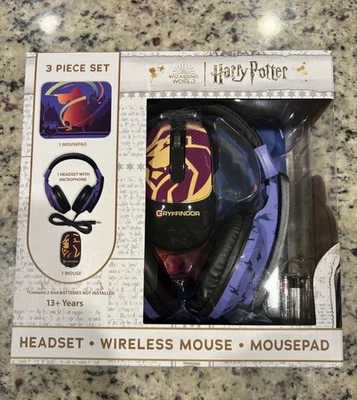 Paquete tecnológico de auriculares Warner Bros Harry Potter con micrófono ratón inalámbrico + almohadilla Foto 1 de 4