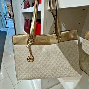 Michael Kors Jet Set Travel Large Logo Multifunction Pocket Tote Bag (Pale Gold) - Picture 1 of 10