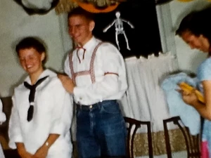 8mm Film 1956 Halloween Party 1950s Home Movie Bobbing for Apples Pirate Ghost - Picture 1 of 22