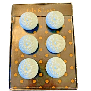 SET 6 Lily & Leah CERAMIC CABINET KNOBS DRAWER PULL Flower Design Lt Green NOS - Picture 1 of 7