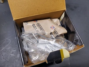 Carquest Wearever Gold Ceramic Rear Brake Pads GNAD1665 DG9Z2200MA DG9Z2200N - Picture 1 of 3