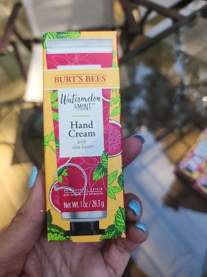 Crema de manos Burt's Bees sandía menta con manteca de karité, paquete de 3, 1 oz cada una Foto 1 de 1