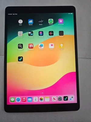 Apple iPad Pro (1701). 64GB, Wi-Fi, 10.5 in - Grey. invisible Hair thin crack. - Image 1 of 4