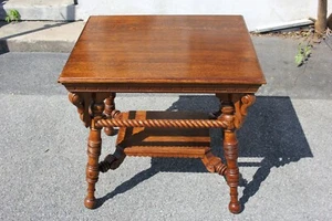 19th Century American Tiger Oak Center Parlor Table - Picture 1 of 12