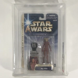 Star Wars AFA U85 Graded AYY VIDA Outlander Nightclub Patron AOTC #38 Gold SAGA - Picture 1 of 6
