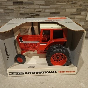 Vtg 1991 Ertl 1/16 Special Edition IH International 1566 Tractor w/ Rear Duals - Picture 1 of 12