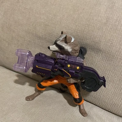 Boneco Marvel Guardians of The Galaxy Big Blastin' Rocket Raccoon 10 polegadas - Imagem 1 de 4
