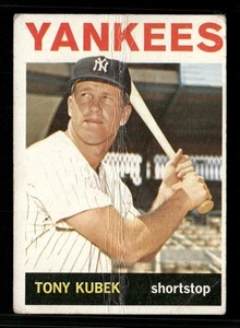 1964 Topps #415 Tony Kubek (CREASES) - Picture 1 of 2