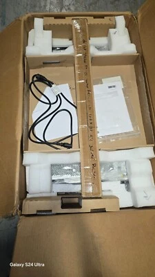 Lenovo System x3650 M5 8 bay SFF 28 Cores 2x E5-2680 v4 2.4GHz 64GB M5210 NO HDD - Image 1 of 4