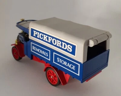 Ltd Edition Matchbox Model of Yesteryear Steam Lorry Pickfords Removals Storage - Image 1 of 3