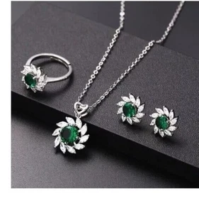 3CT Round Cut Simulated Green Diamond Womens Jewellery Set 14K White Gold Plated - Picture 1 of 9
