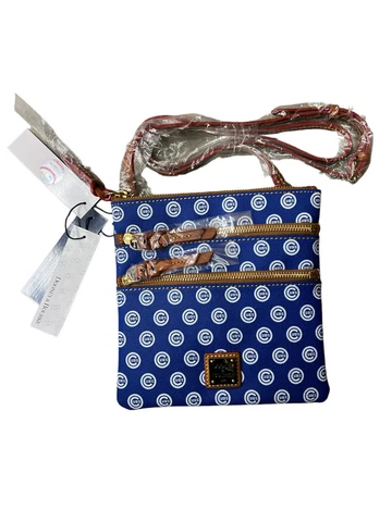 MLB Dooney & Bourke Chicago Cubs Triple Zip Crossbody Purse (318769947) Cover