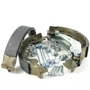 REAR BRAKE SHOES & SHOE FITTING KIT SPRINGS FITS: TOYOTA AYGO 2005- SFK0032G - Picture 1 of 2