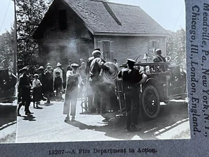 KEYSTONE VIEW COMPANY STEREOCARD OF FIRE DEPARTMENT IN ACTION - Picture 1 of 3