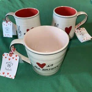 3 x Molly Hatch Peace And Love Becher weiß und rot innen Neu mit Etikett 18 FL - Bild 1 von 11
