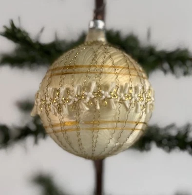 808/25 1x alter Weihnachtsschmuck Christbaumschmuck Kugel Borte Leonischer Draht - Bild 1 von 3