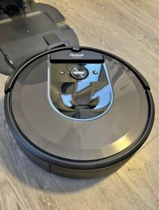 iRobot Roomba i7+ Vacuum Cleaning Robot - Manufacturer Certified - Brand new