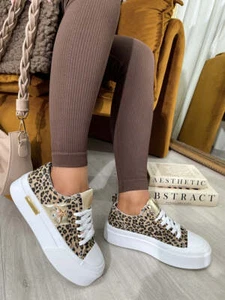 Luxe Bee Decorative Lace Up Platform Trainers Sizes 3 4 5 6 7 8 Colours Black Wh - Picture 1 of 17