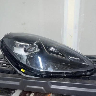 Farol de LED PDLS direito do lado do passageiro Porsche Macan 2019 - 2022 fabricante de equipamento original - Imagem 1 de 4