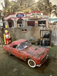 1956 Ford Thunderbird - Barn Find Cars - 1:24 DIECAST - Danbury Mint - Weathered - Picture 1 of 10